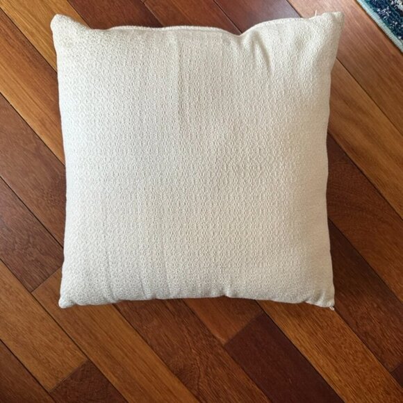 Accent pillow | Abstract pattern throw pillow like new - Picture 2 of 2